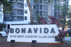 A sign for the bonavida west country club drive.